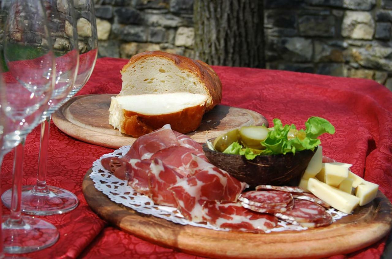 Farm Stay Malovscevo Vitovlje Bagian luar foto